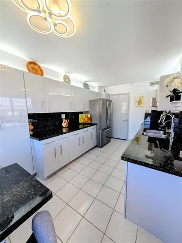 3161 S Ocean Drive Hallandale Beach FL 33009