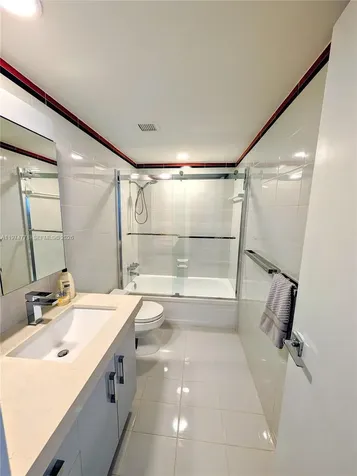 3161 S Ocean Drive Hallandale Beach FL 33009