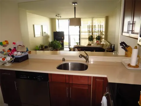 600 NE 36th Street Miami FL 33137