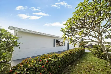 2106 Alfred Drive Boynton Beach FL 33426