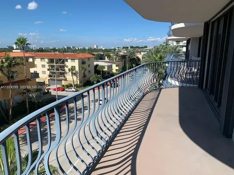 8877 Collins Avenue Surfside FL 33154