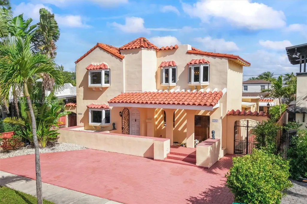 1727 SW 11th Terrace Miami FL 33135
