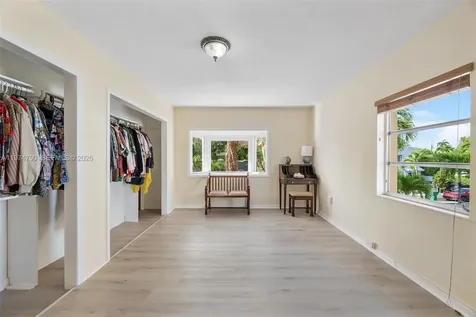 1727 SW 11th Terrace Miami FL 33135