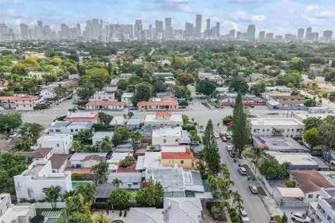 1727 SW 11th Terrace Miami FL 33135