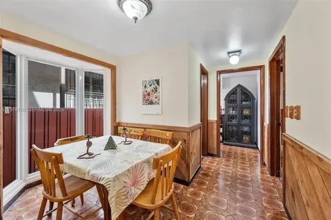 1727 SW 11th Terrace Miami FL 33135