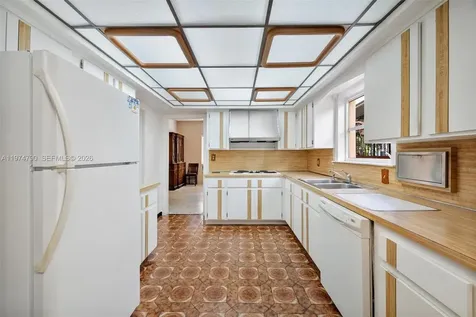 1727 SW 11th Terrace Miami FL 33135