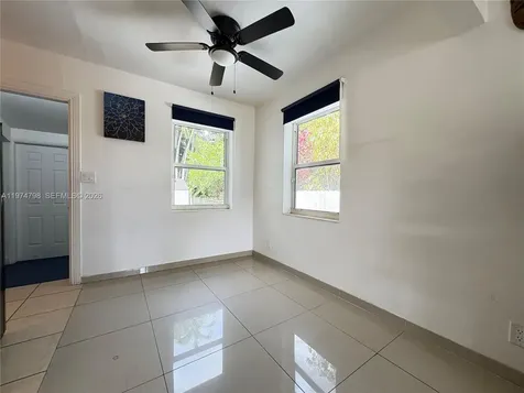 204 SW 7th Avenue Hallandale Beach FL 33009