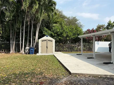 204 SW 7th Avenue Hallandale Beach FL 33009