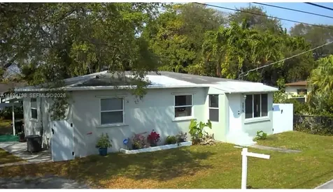 204 SW 7th Avenue Hallandale Beach FL 33009