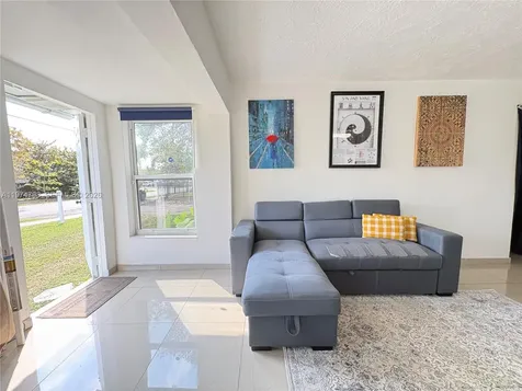 204 SW 7th Avenue Hallandale Beach FL 33009