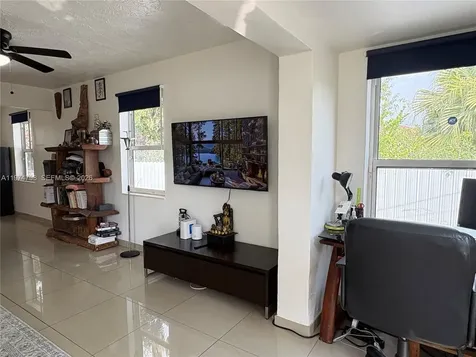 204 SW 7th Avenue Hallandale Beach FL 33009