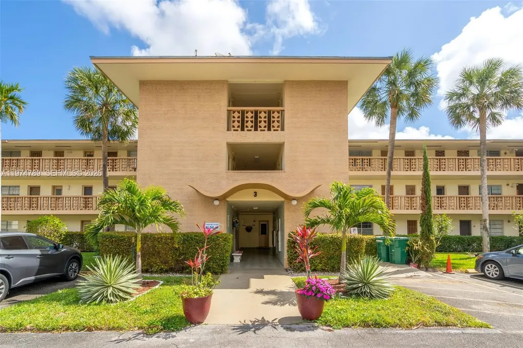 17050 NE 14th Avenue Miami FL 33162