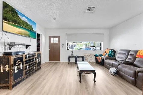 480 NE 109th Street Miami FL 33161