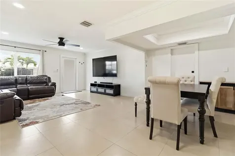 5616 NW 48th Way Tamarac FL 33319