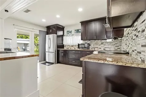 5616 NW 48th Way Tamarac FL 33319