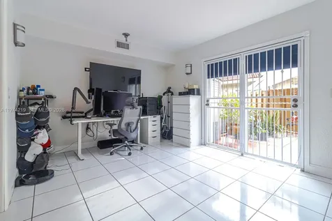6926 NW 166th Terrace Miami Lakes FL 33014