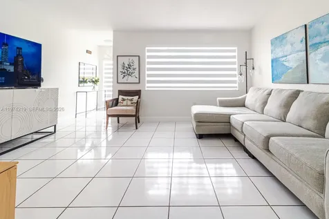 6926 NW 166th Terrace Miami Lakes FL 33014