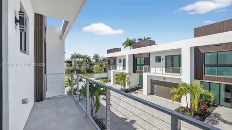 4624 SW 32nd Avenue Dania Beach FL 33312
