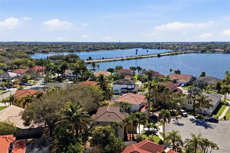 1521 NW 178th Terrace Pembroke Pines FL 33029