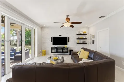 1521 NW 178th Terrace Pembroke Pines FL 33029