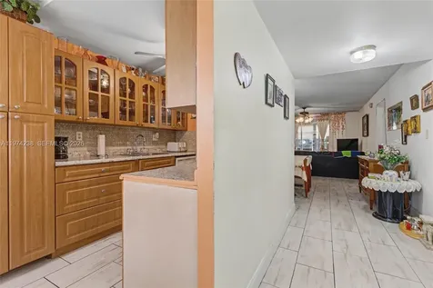 2649 NW 48th Terrace Lauderdale Lakes FL 33313