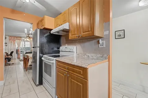2649 NW 48th Terrace Lauderdale Lakes FL 33313