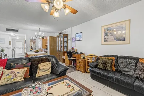 2649 NW 48th Terrace Lauderdale Lakes FL 33313
