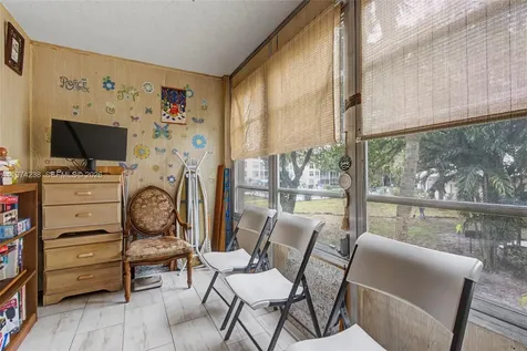 2649 NW 48th Terrace Lauderdale Lakes FL 33313