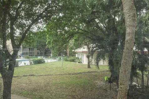 2649 NW 48th Terrace Lauderdale Lakes FL 33313