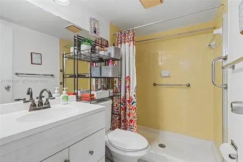 2649 NW 48th Terrace Lauderdale Lakes FL 33313