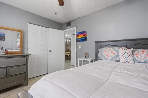 2649 NW 48th Terrace Lauderdale Lakes FL 33313