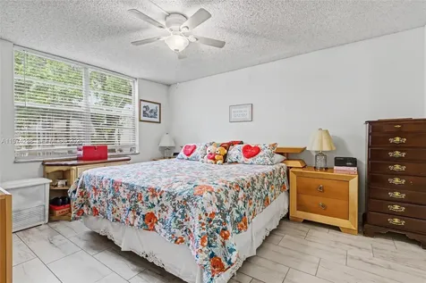 2649 NW 48th Terrace Lauderdale Lakes FL 33313