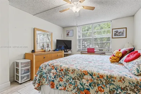 2649 NW 48th Terrace Lauderdale Lakes FL 33313