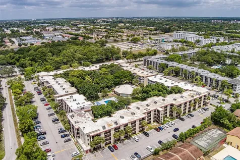 2649 NW 48th Terrace Lauderdale Lakes FL 33313