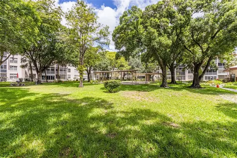 2649 NW 48th Terrace Lauderdale Lakes FL 33313