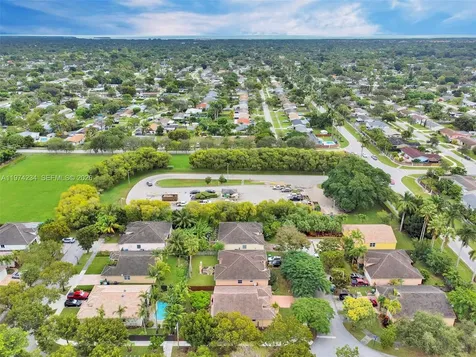 9437 SW 183rd Terrace Palmetto Bay FL 33157