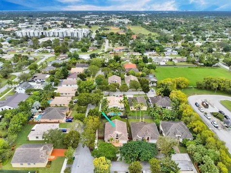9437 SW 183rd Terrace Palmetto Bay FL 33157
