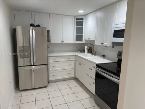 925 N Halifax Daytona FL 32118