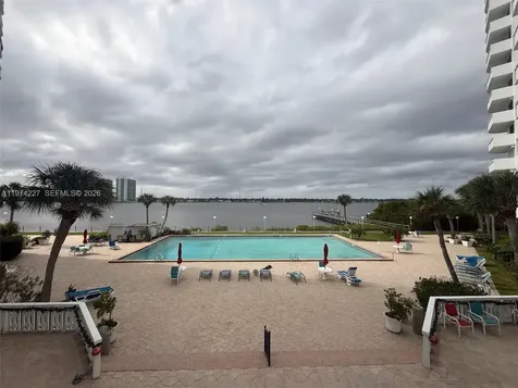 925 N Halifax Daytona FL 32118