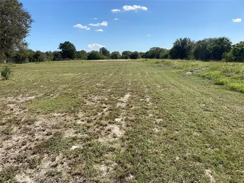 615 N Brida Street Clewiston FL 33440