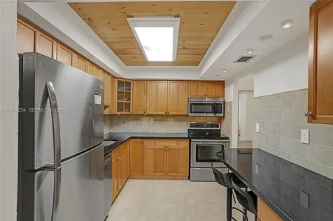 20291 NE 30th Avenue Aventura FL 33180