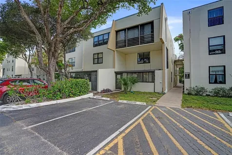 20291 NE 30th Avenue Aventura FL 33180