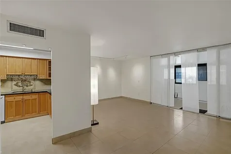 20291 NE 30th Avenue Aventura FL 33180