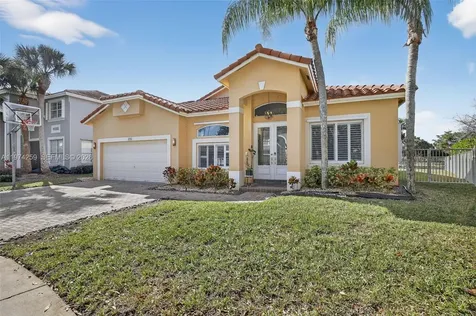 4301 Diamond Row Weston FL 33331