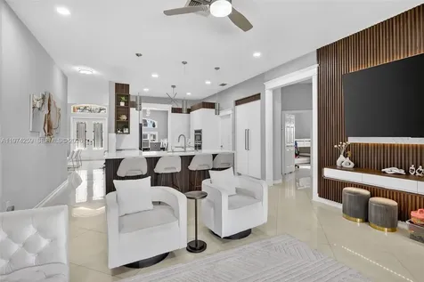 4301 Diamond Row Weston FL 33331