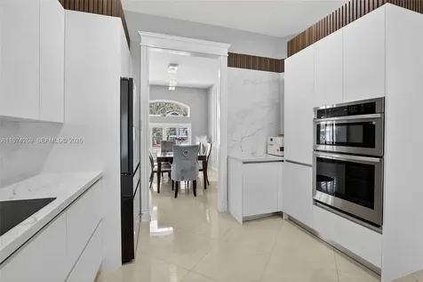 4301 Diamond Row Weston FL 33331