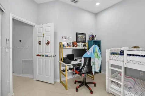 4301 Diamond Row Weston FL 33331