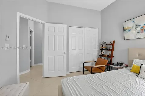 4301 Diamond Row Weston FL 33331