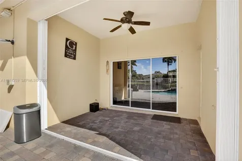 4301 Diamond Row Weston FL 33331