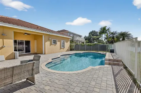 4301 Diamond Row Weston FL 33331